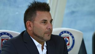 Antonio Mohamed, técnico de Rayados, en el Estadio Azul