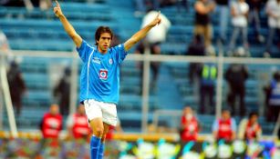 César Delgado en celebración de gol con Cruz Azul 