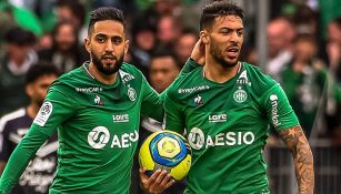 Jugadores del Saint-Étienne durante un duelo en Francia 