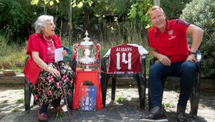 Convivencia de fans con exjugadores del Arsenal