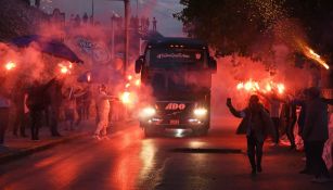 Aficionados de Pachuca en recibimiento