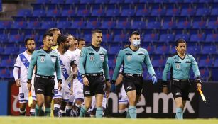 La cuarteta arbitral para el Puebla vs León