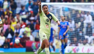 Diana González celebrando una anotación con América Femenil