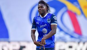 Avilés Hurtado festeja un gol con Rayados en Liga 