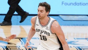 Pau Gasol en un npartido con los Spurs en la NBA