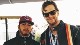 Lewis Hamilton y Brady posan para sus redes sociales