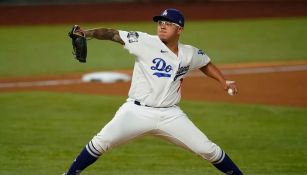 Julio Urías en un partido con los Dodgers