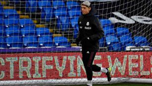 Alan Pulido en entrenamiento con el Tri