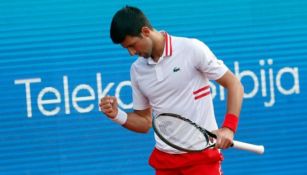 Novak Djokovic en acción en el Abierto de Serbia en Belgrado 