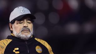 Maradona durante su paso como DT de Dorados 