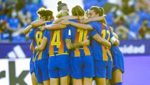 Jugadoras del Barcelona Femenil celebrando un gol a favor