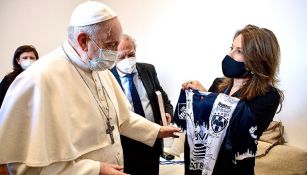 Rayados: Papa Francisco recibió playera de La Pandilla