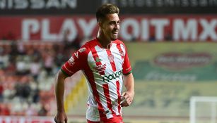  Ian González  festeja gol con Necaxa