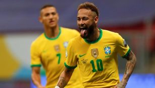 Neymar durante un partido con Brasil