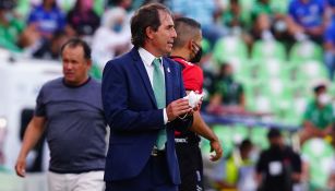 Guillermo Almada en el partido contra Cruz Azul