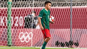 Carlos Rodríguez durante un partido con México