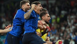 Los jugadores italianos celebran el triunfo en la Final de Euro 2020
