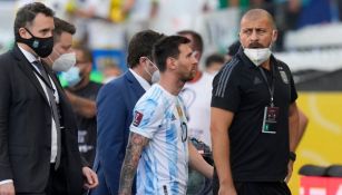 Messi se retira de la cancha