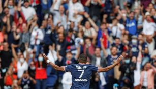 Kylian Mbappé durante un partido con el PSG