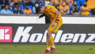 Tigres: Florian Thauvin salió del juego ante Pumas por lesión