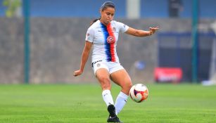 Jaqueline Rodríguez en acción con las Chivas