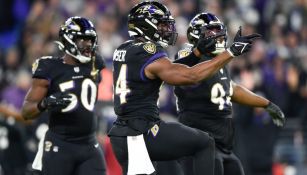 Ravens de Baltimore celebran durante juego