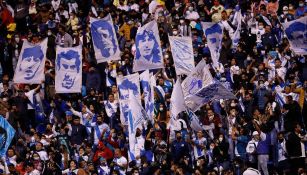 Fanáticos de Puebla en el Estadio Cuauhtémoc 