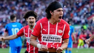 Erick Gutiérrez tras anotar gol ante el Ajax