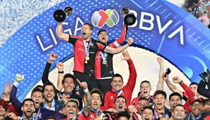 Atlas alzando el título de la Liga MX