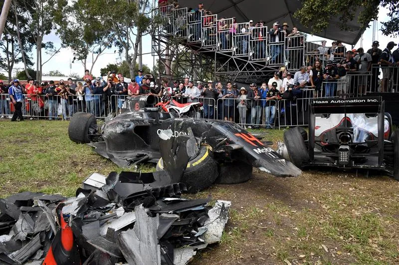 EFE El McLaren de Alonso quedó destrozado