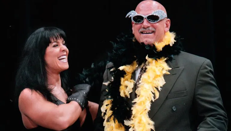 AP Chyna, en su estancia en la WWE junto a Jesse Ventura