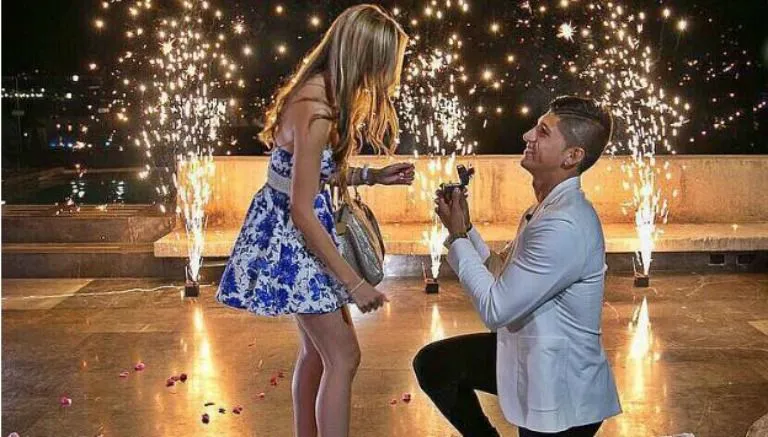 @ILEANASALASL Alan Pulido le pidió matrimonio a Ileana unos meses