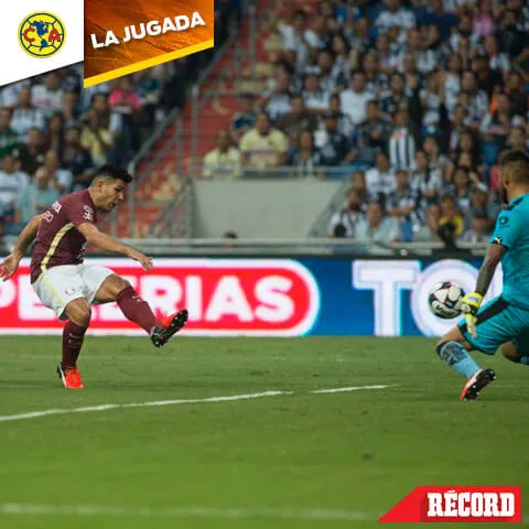 DANIEL GÁMEZ Silvio Romero remata para vencer a Jonathan Orozco