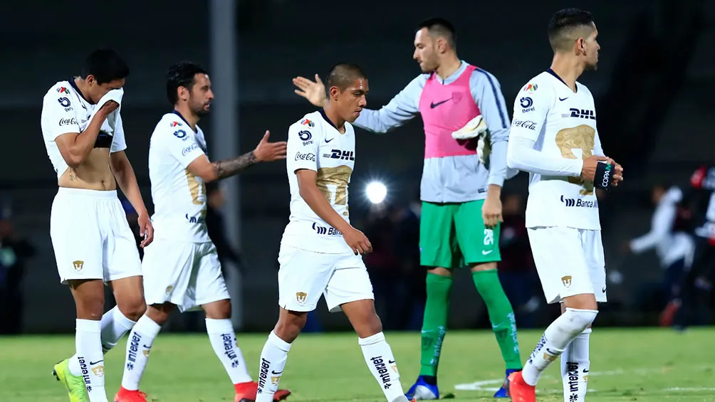 CARLOS RAMÍREZ Jugadores de Pumas después del duelo