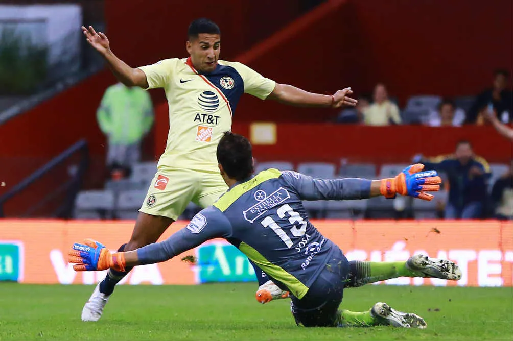 IMAGO7 Cecilio gana un mano a mano en duelo contra Morelia