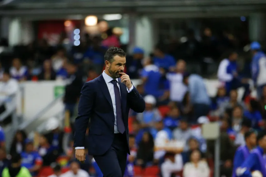 IMAGO 7 Puente se muestra pensativo tras derrota del Querétaro