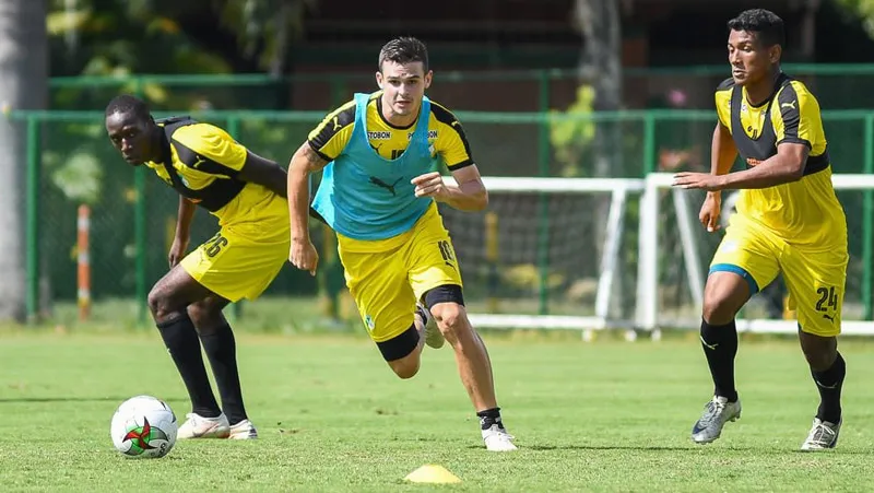 TWITTER @nicobenedetti7 Nicolás, durante un entrenamiento con el plantel colombiano