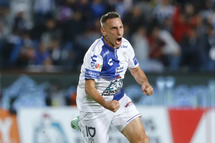 IMAGO7 Christián Giménez festeja gol en su paso con Pachuca