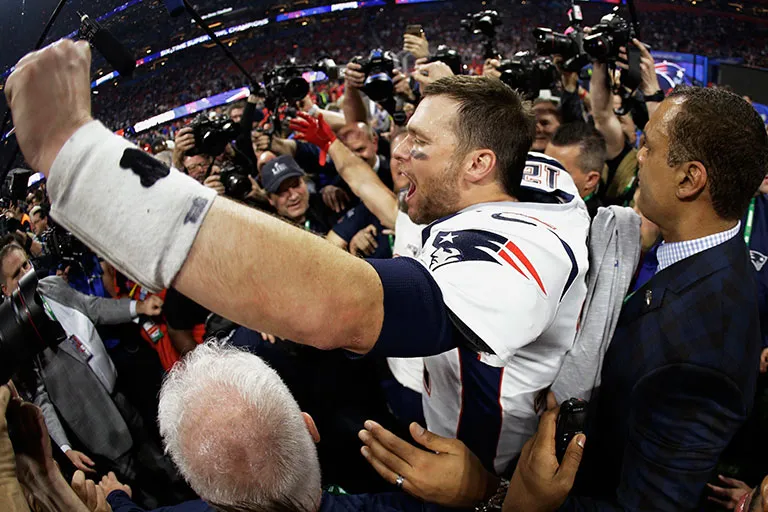 AP Brady celebra el triunfo de Patriots en el Super Bowl LIII