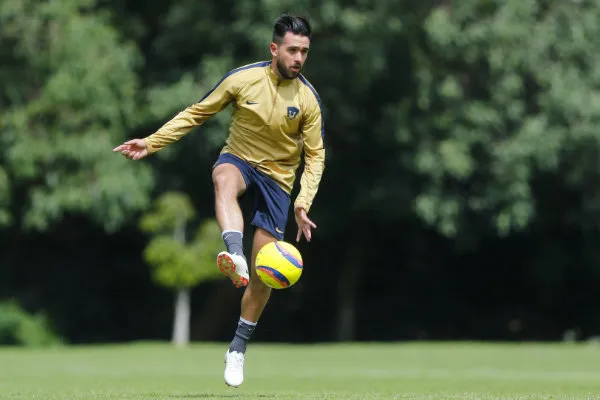 IMAGO7 Quintana durante un entrenamiento con Pumas