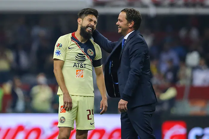 IMAGO7 Baños dialoga con Oribe Peralta