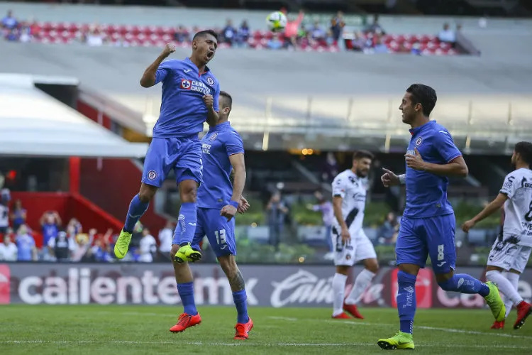 IMAGO7 Elías Hernández festeja gol con Cruz Azul
