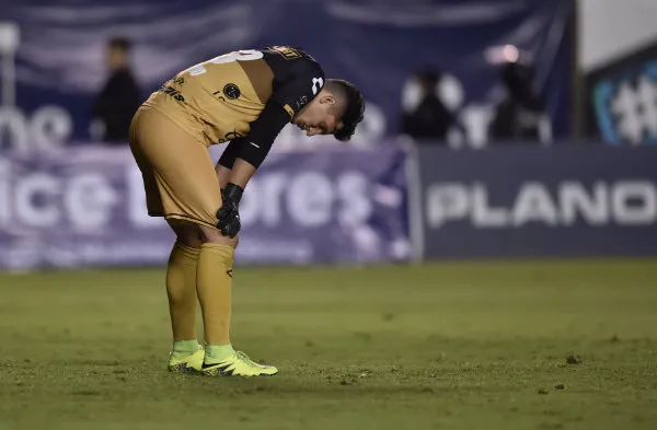 IMAGO7 Servio en lamento durante un partido con Dorados