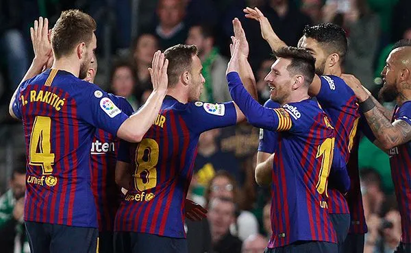 AP Jugadores del Barcelona festejan un gol