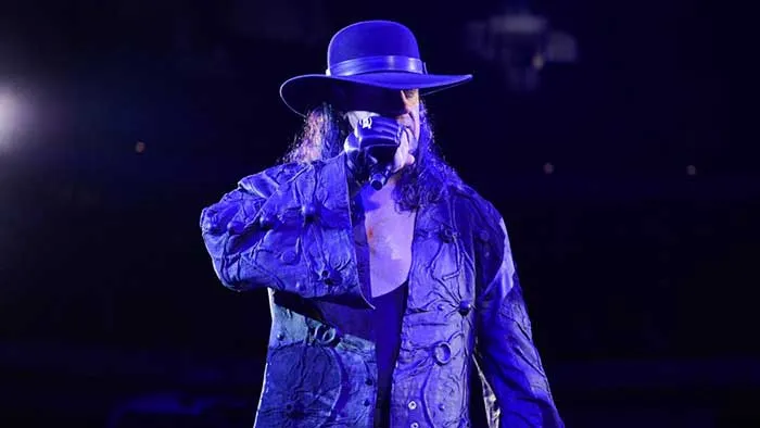 WWE.COM El Hombre Muerto habla en RAW