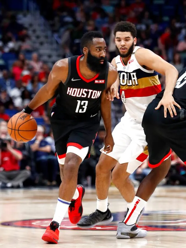 AP James Harden se lleva la marca de un rival