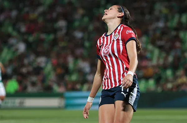 IMAGO7 Norma Palafox se lamenta tras una falla