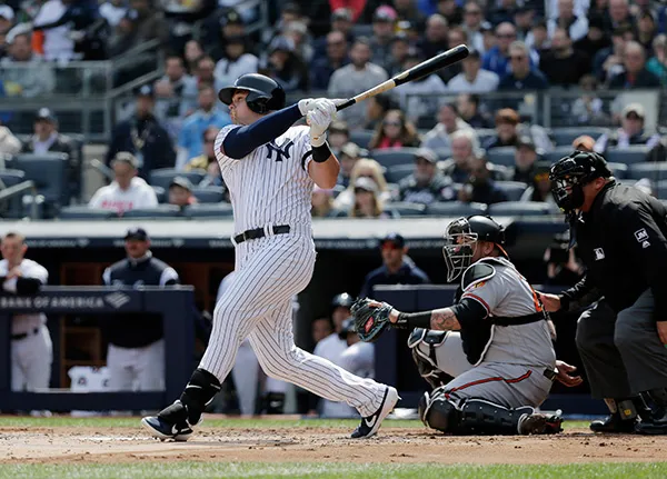 AP El momento del cuadrangular de Luke Voit