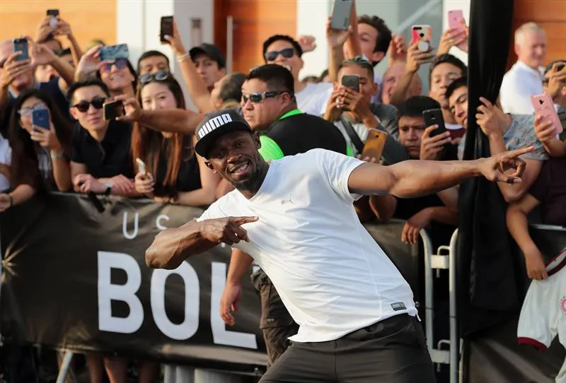 EFE El corredor hace su pose de victoria