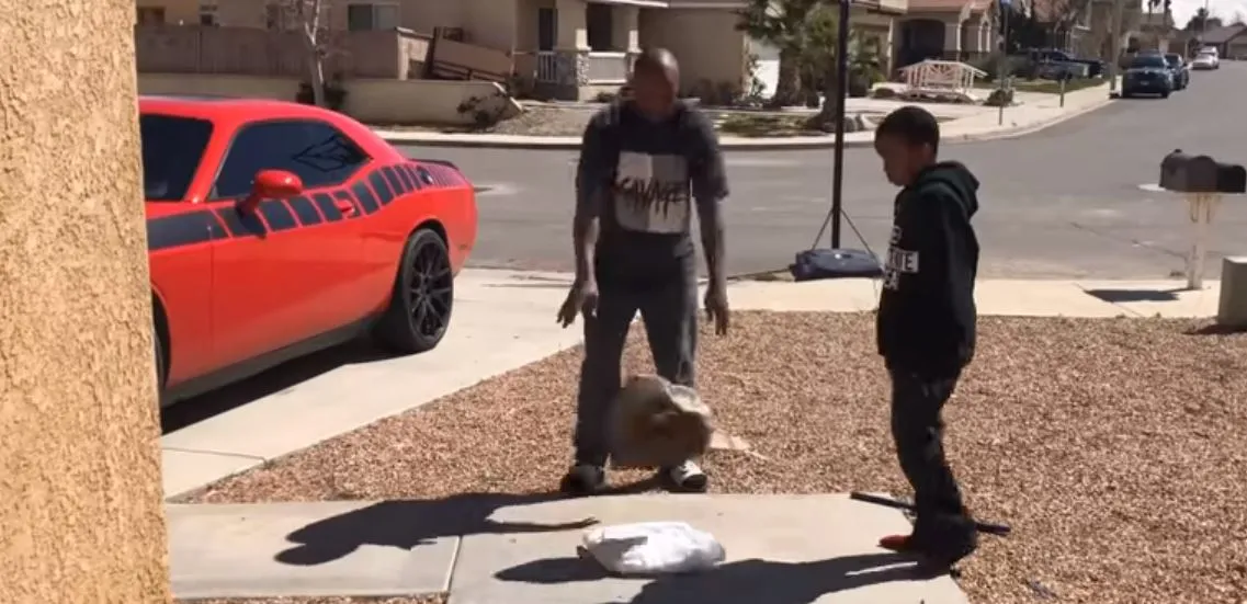 ESPECIAL Tre Cosby impacta el PlayStation de su hijo con una piedra